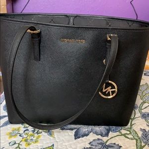 Micheal kors tote bag